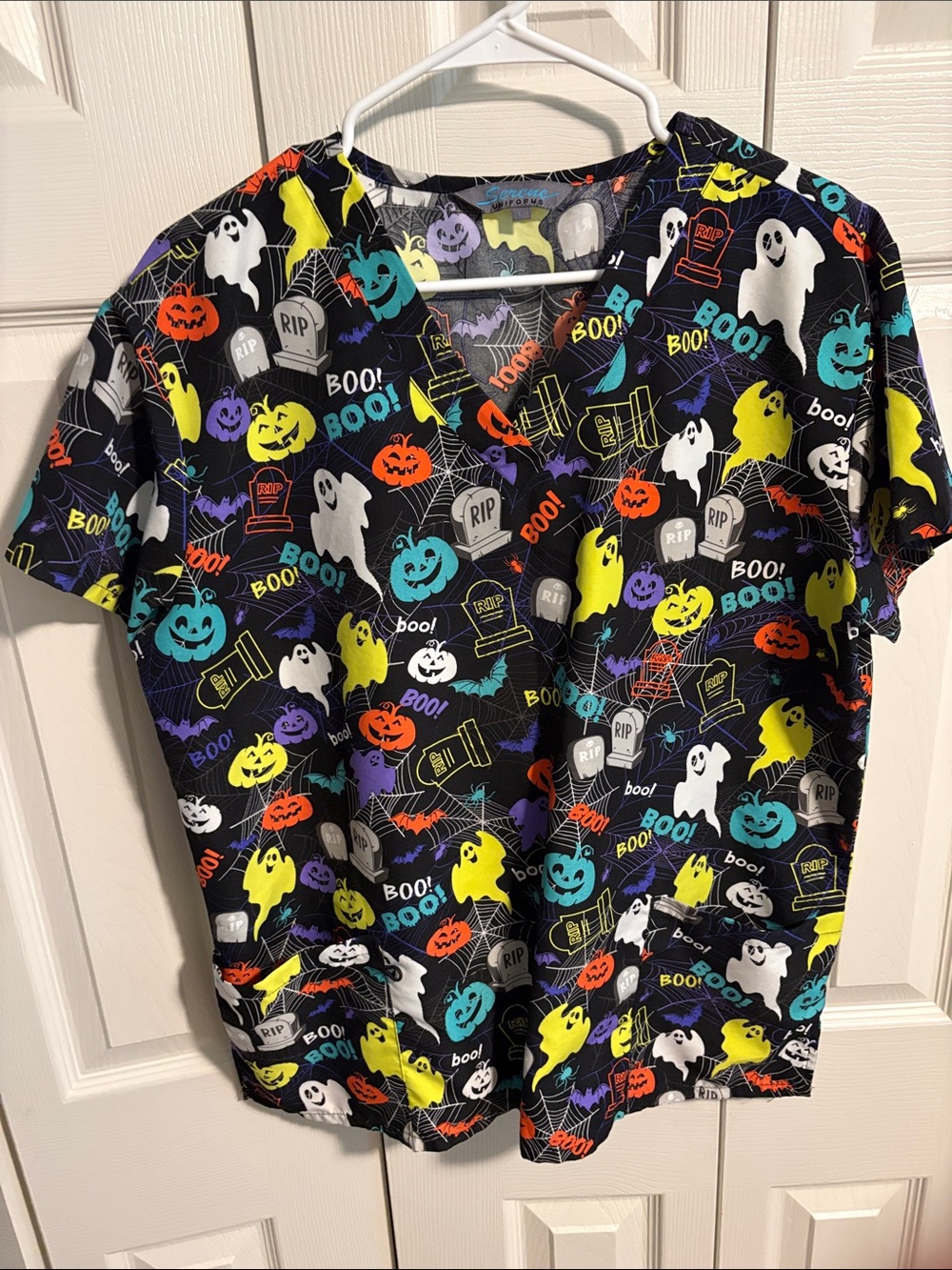 Halloween  Scrub Top - Black Multi Ghost & Pumpkin Print